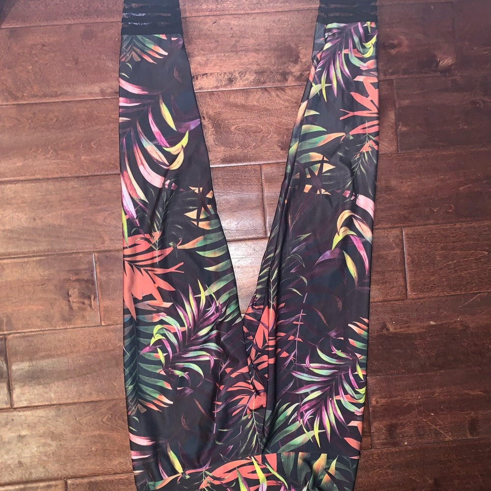 Super fun yoga pants